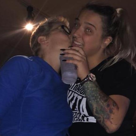 Meet your Posher, Lorelei - Picture 1 of 1